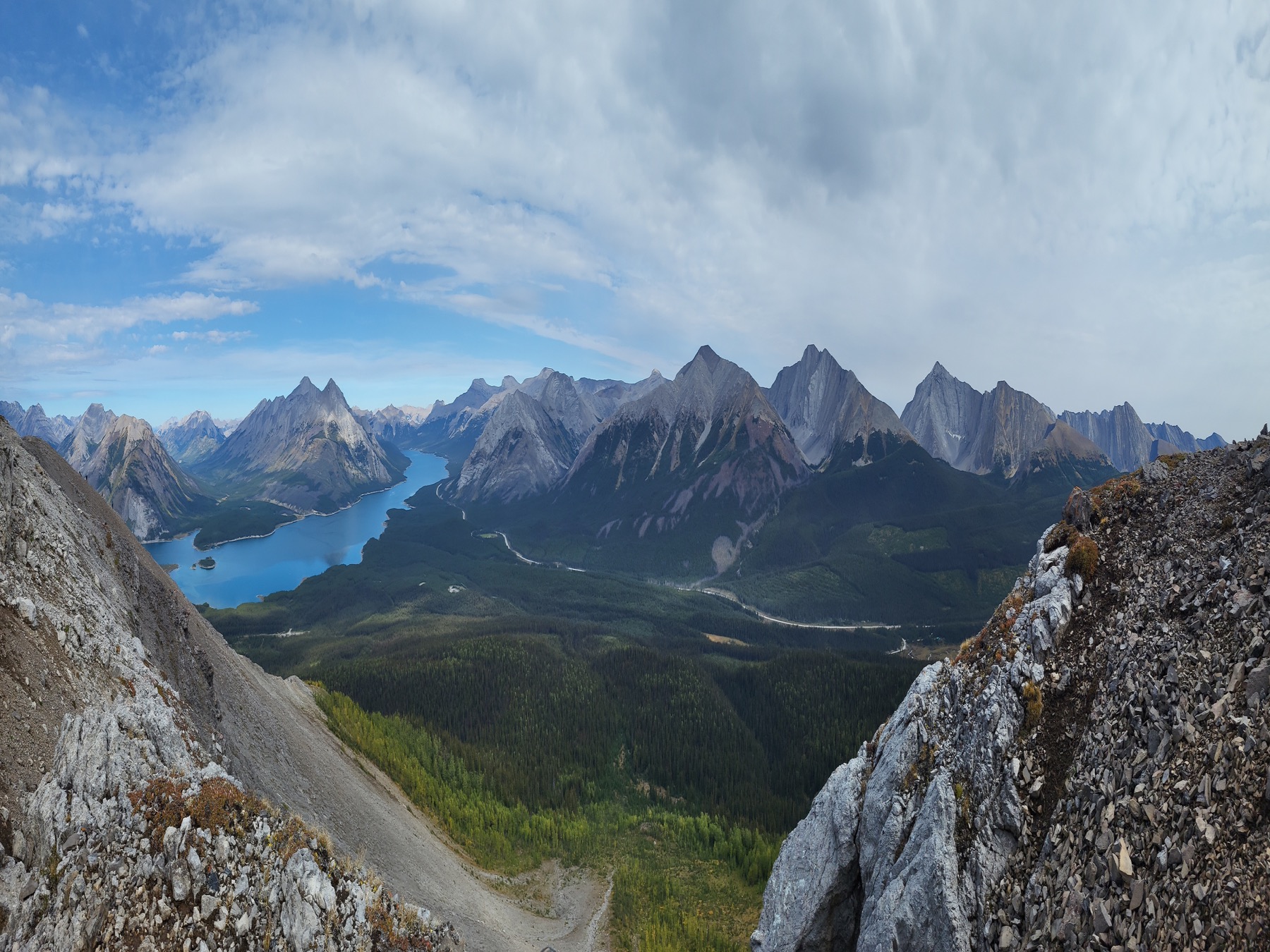 Mountain landscape with spray lakes
